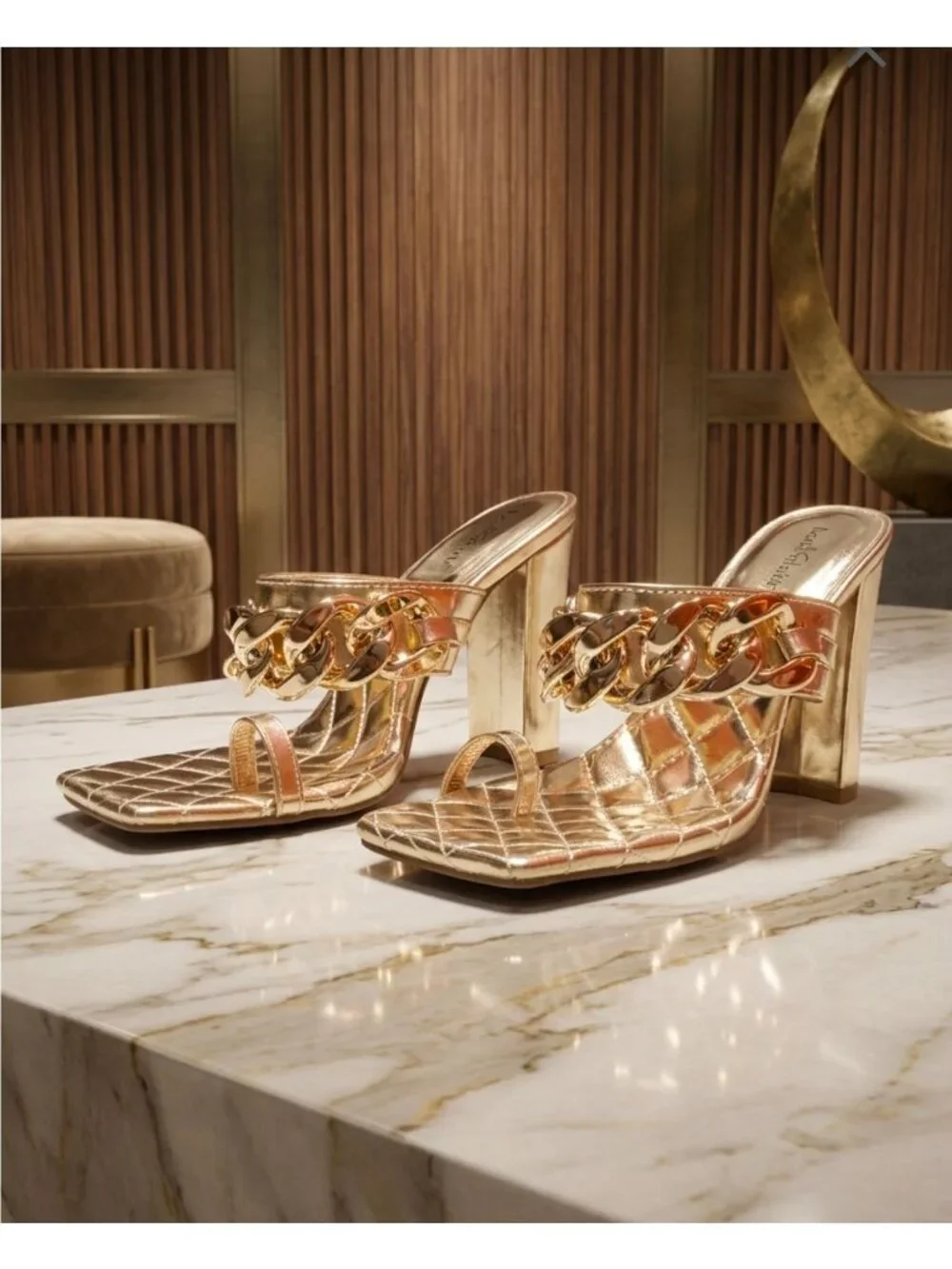 N/A elegant gold